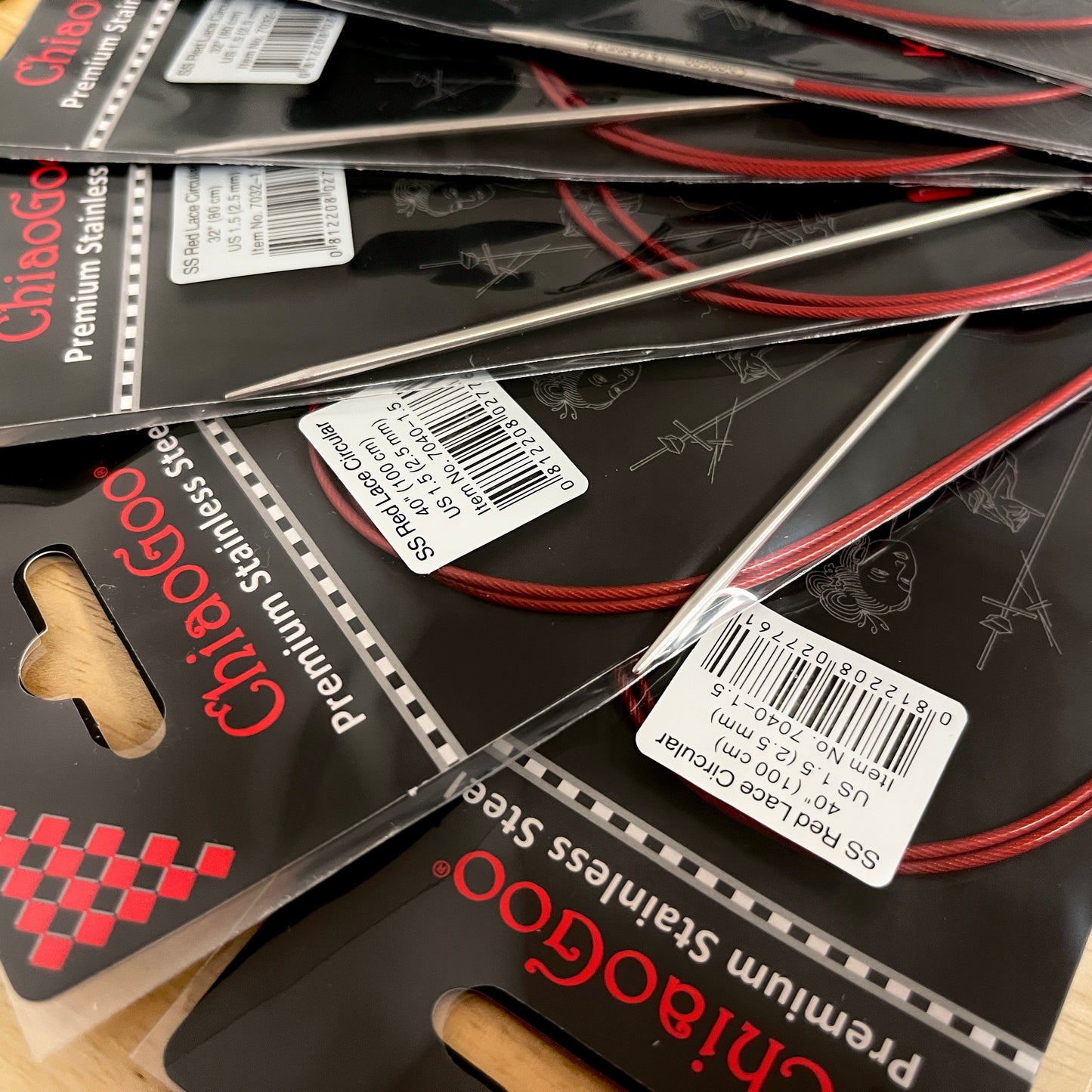 ChiaoGoo US Size 1.5 Red Lace Stainless Steel Circular Knitting Needles (2.5 mm)