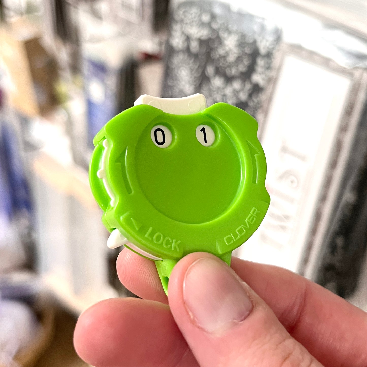 Clover Pendant Knitting Counter