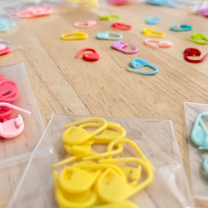 Knitting/Crochet Plastic Stitch Markers (10 Markers per Bag)