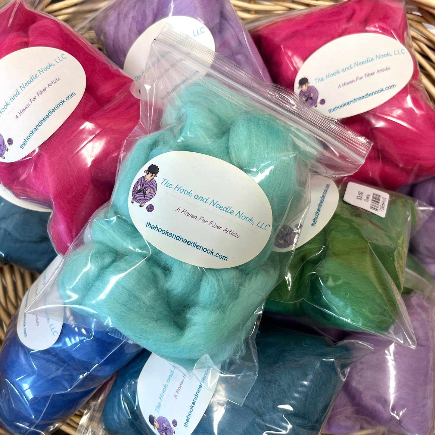 100% Merino Solid Colored Top (1 oz)