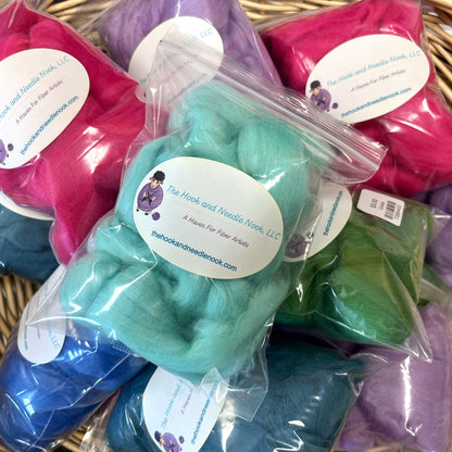 100% Merino Solid Colored Top (1 oz)